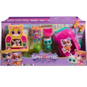 Disney Jr Super Kitties Mini Playset with Ginny and Bitsy Figures, 7 P